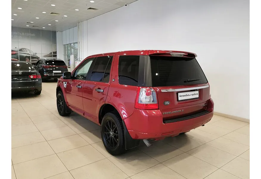 Land Rover Freelander 2.2 TD4 AT (150 л.с.) S Красный в АВИЛОН. Слайд №4