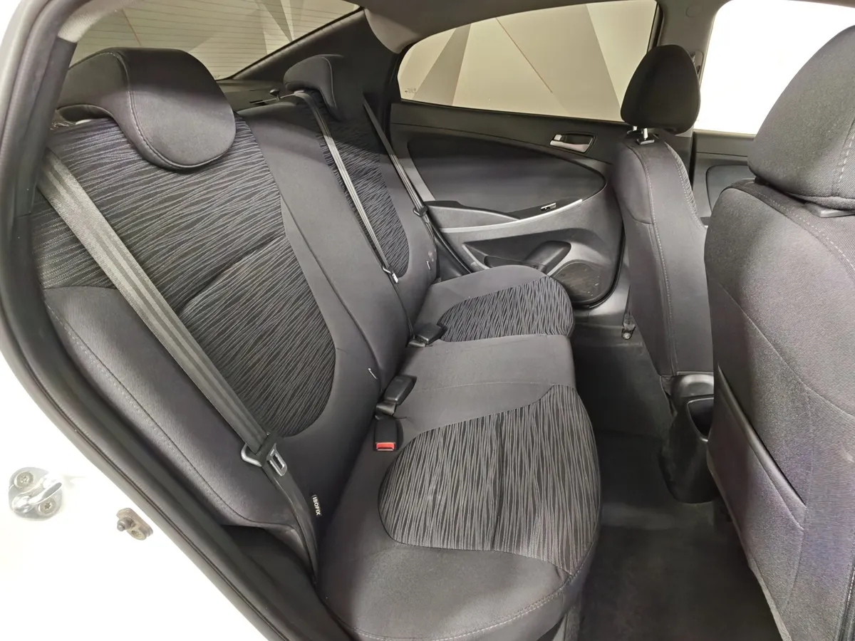 Hyundai Solaris 1.6 AT (123 л.с.) Active Plus Белый в АВИЛОН. Слайд №14