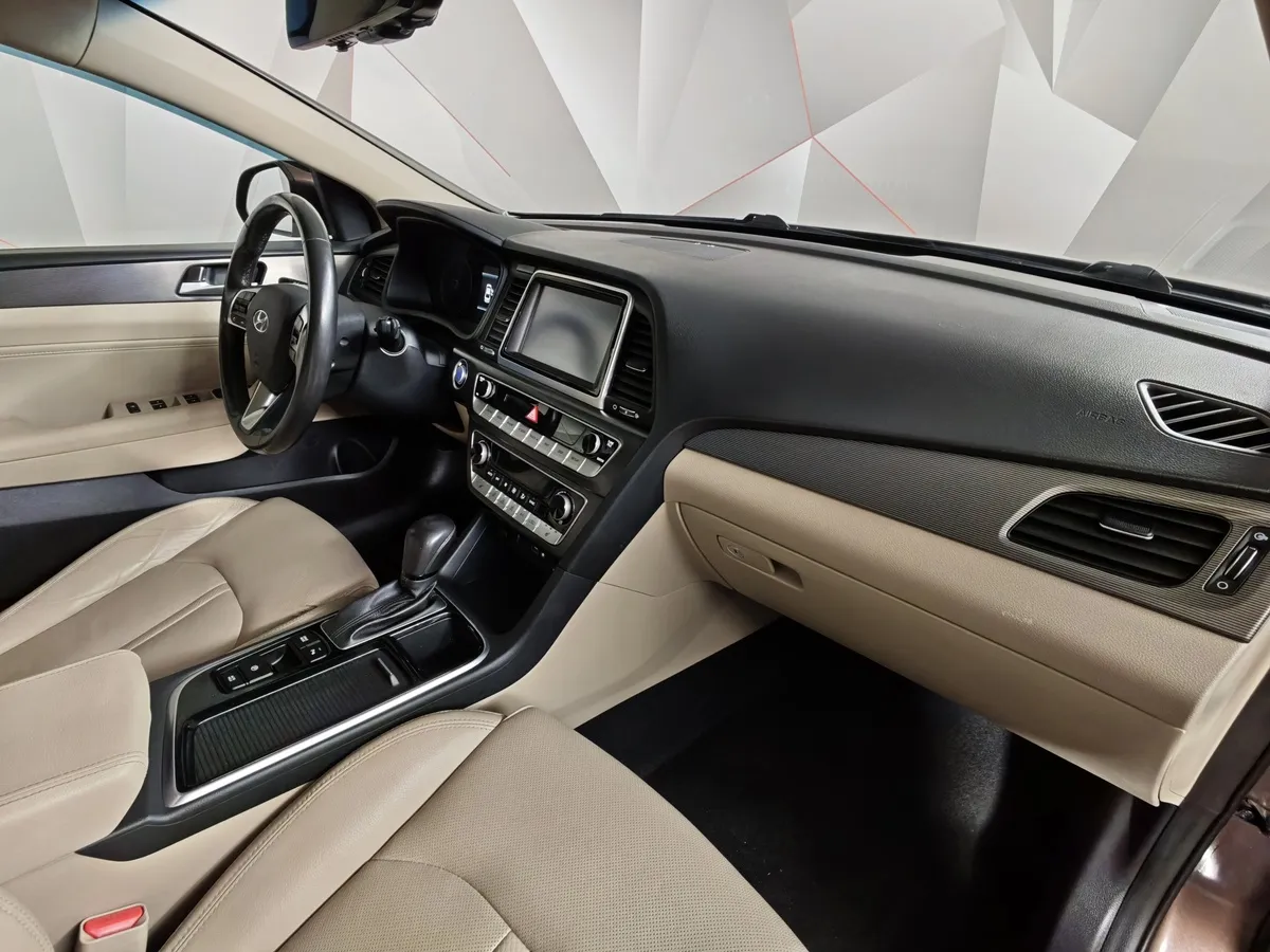 Hyundai Sonata 2.4 GDi AT (188 л.с.) Lifestyle Коричневый в АВИЛОН. Слайд №13