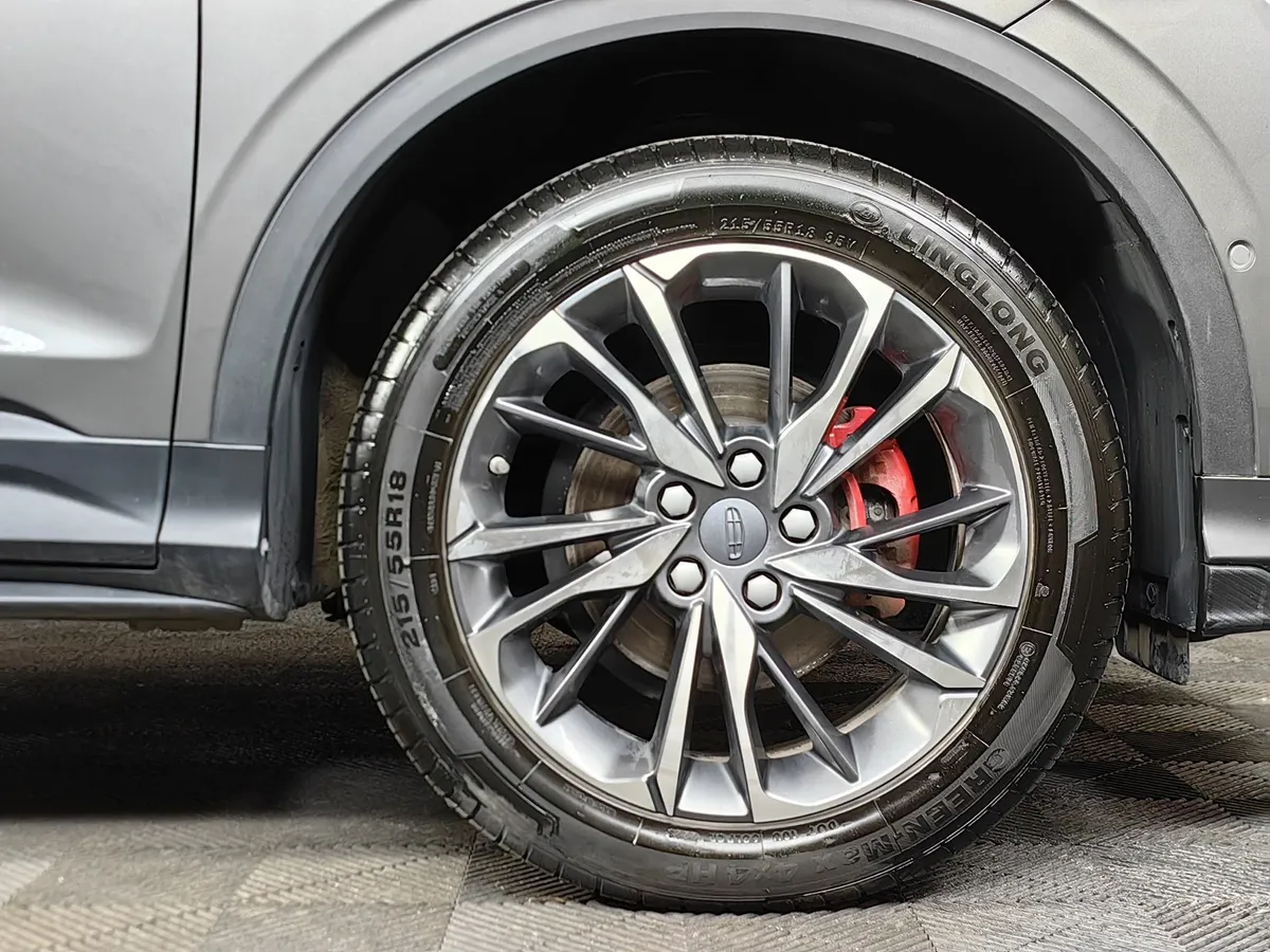 Geely Coolray 1.5T 7DCT 2WD (150 л.с.) Flagship Sport Серый в АВИЛОН. Слайд №9