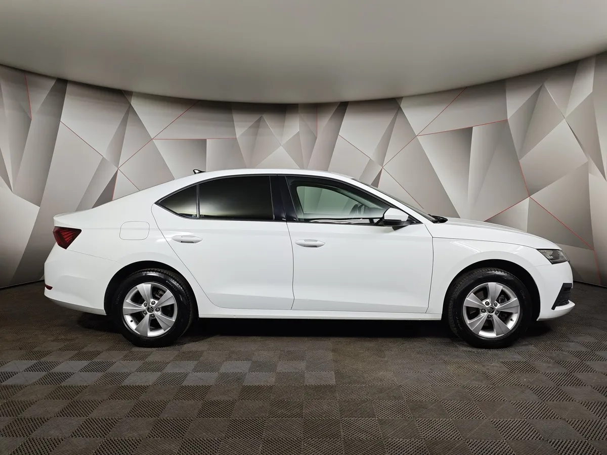 Skoda Octavia 1.4 AT FWD (150 л.с.) Белый в АВИЛОН. Слайд №6