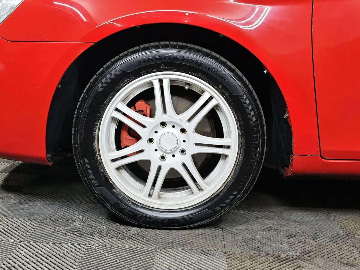 Geely Emgrand 7 1.8 MT (129 л.с.) Красный в АВИЛОН. Слайд №9
