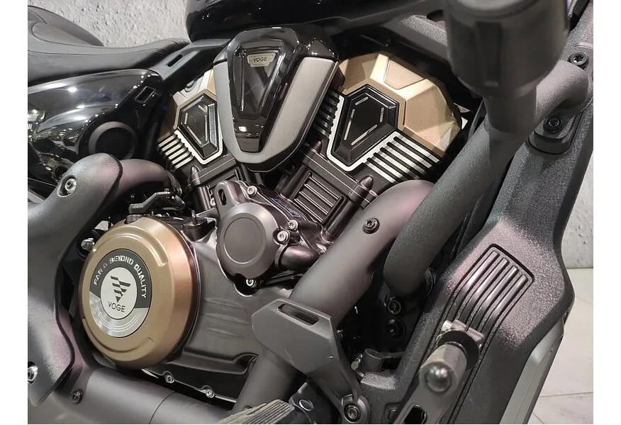 VOGE CU625 578 см³ (61 л.с.) (61) Черный в АВИЛОН. Слайд №12