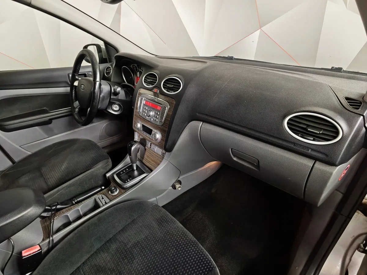 Ford Focus 2.0 AT (145 л.с.) Серебристый в АВИЛОН. Слайд №13