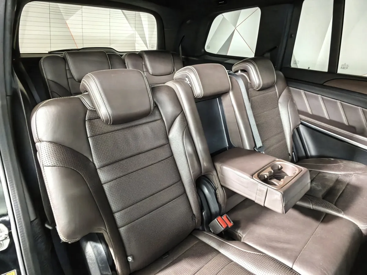 Mercedes-Benz GLS 63 4MATIC 7G-TRONIC PLUS (585 л.с.) Черный в АВИЛОН. Слайд №17