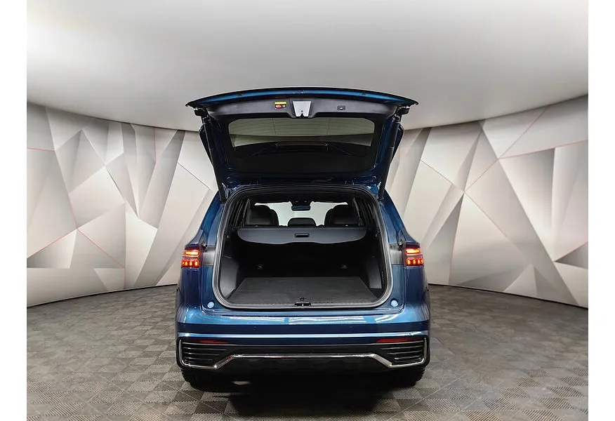 Geely Monjaro 2.0T 8AT 4WD (238 л.с.) Exclusive Синий в АВИЛОН. Слайд №12