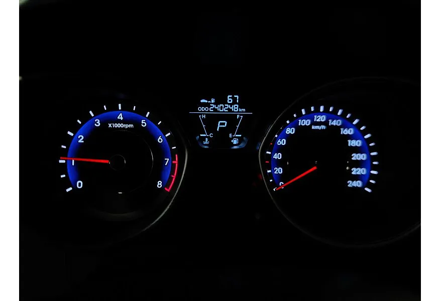 Hyundai Elantra 1.6 MT (132 л.с.) Comfort Белый в АВИЛОН. Слайд №18