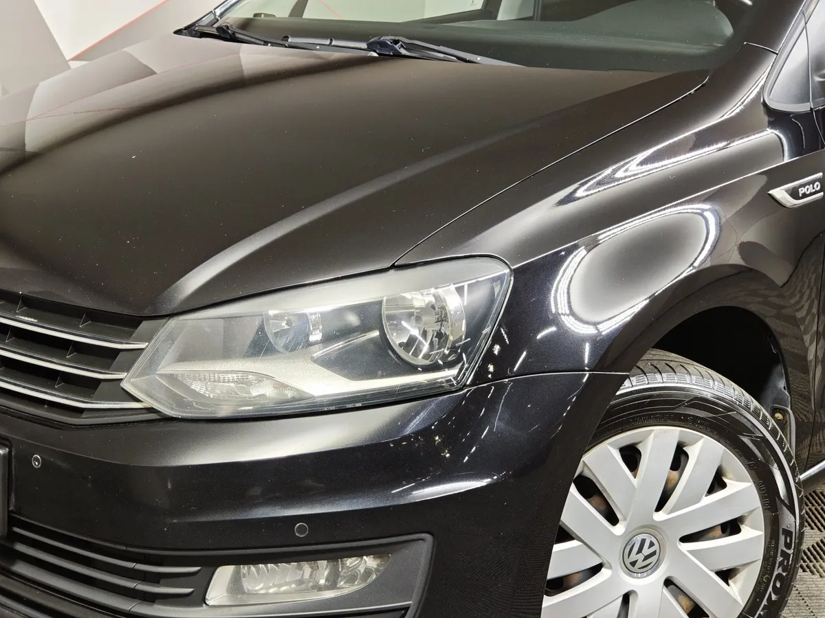 Volkswagen Polo 1.6 MPI AT (110 л.с.) Highline Черный в АВИЛОН. Слайд №10
