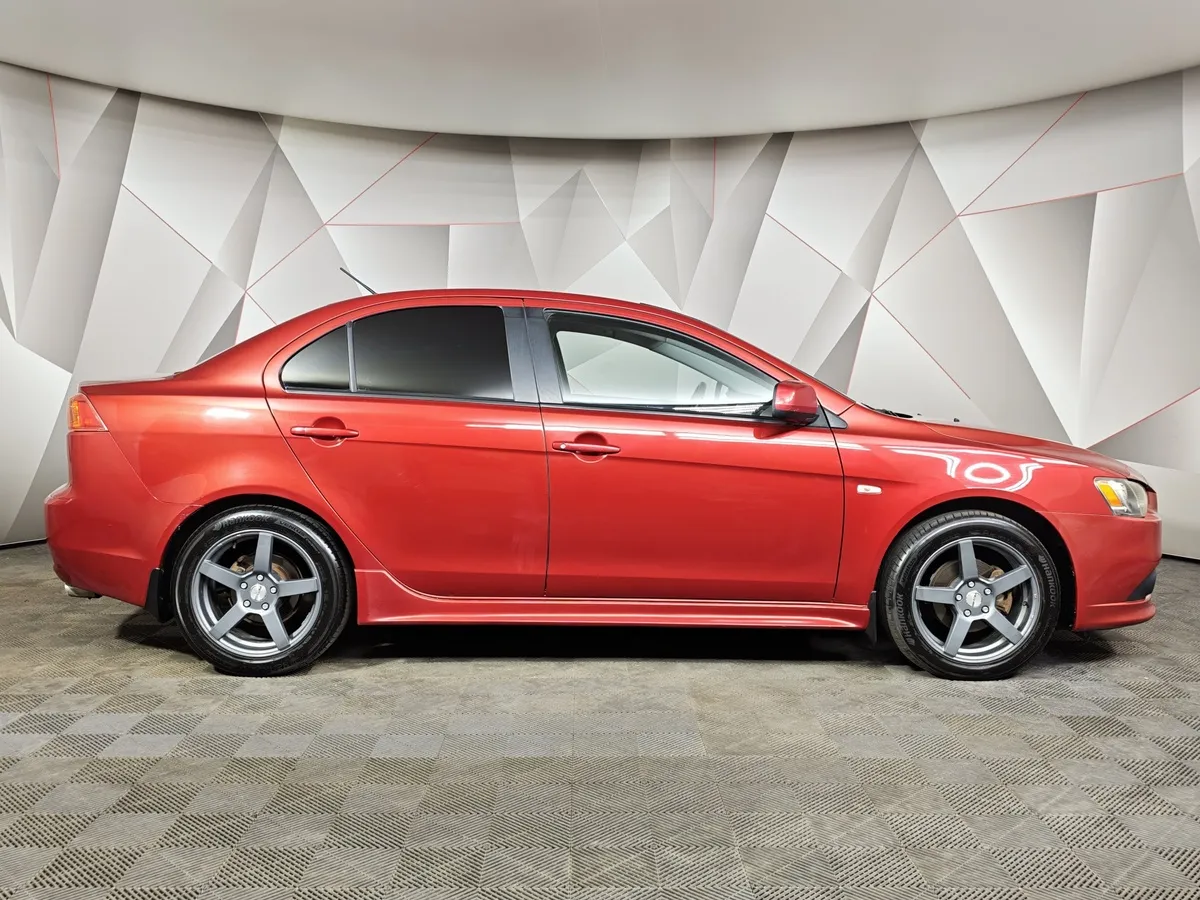 Mitsubishi Lancer 1.8 CVT (143 л.с.) Красный в АВИЛОН. Слайд №6