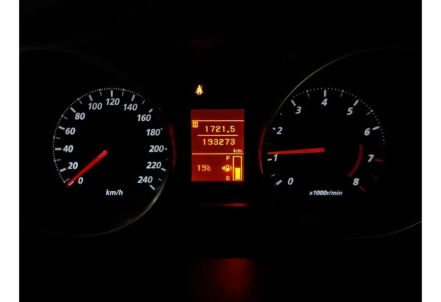 АВИЛОН - Mitsubishi Outlander 2.0 MT 2WD (147 л.с.) Серебристый - slide 13
