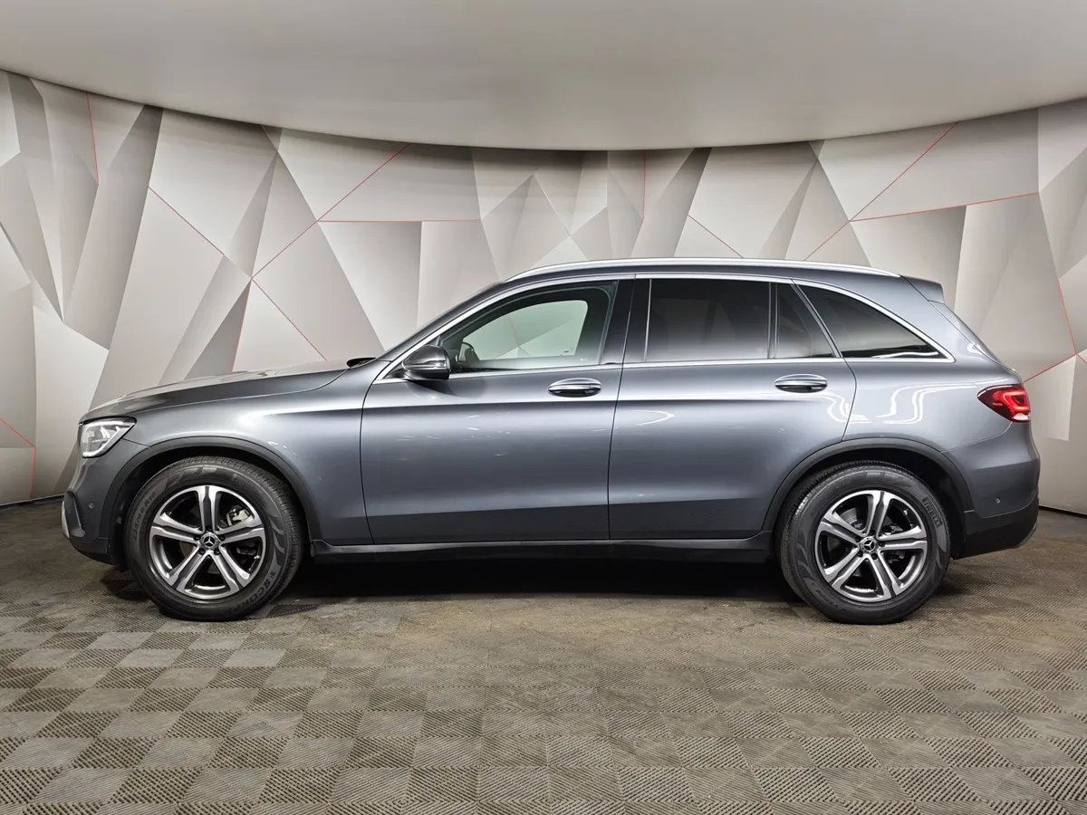 Mercedes-Benz GLC 200 9G-TRONIC 4MATIC (197 л.с.) Premium Серый в АВИЛОН. Слайд №5