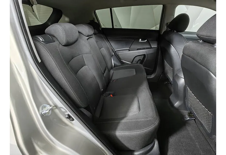 АВИЛОН - Kia Sportage 2.0 MT (150 л.с.) Серебристый - slide 12