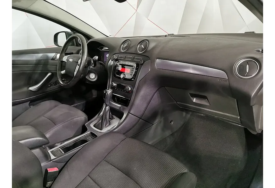 Ford Mondeo 2.3 AT (161 л.с.) Ambiente Серый в АВИЛОН. Слайд №13