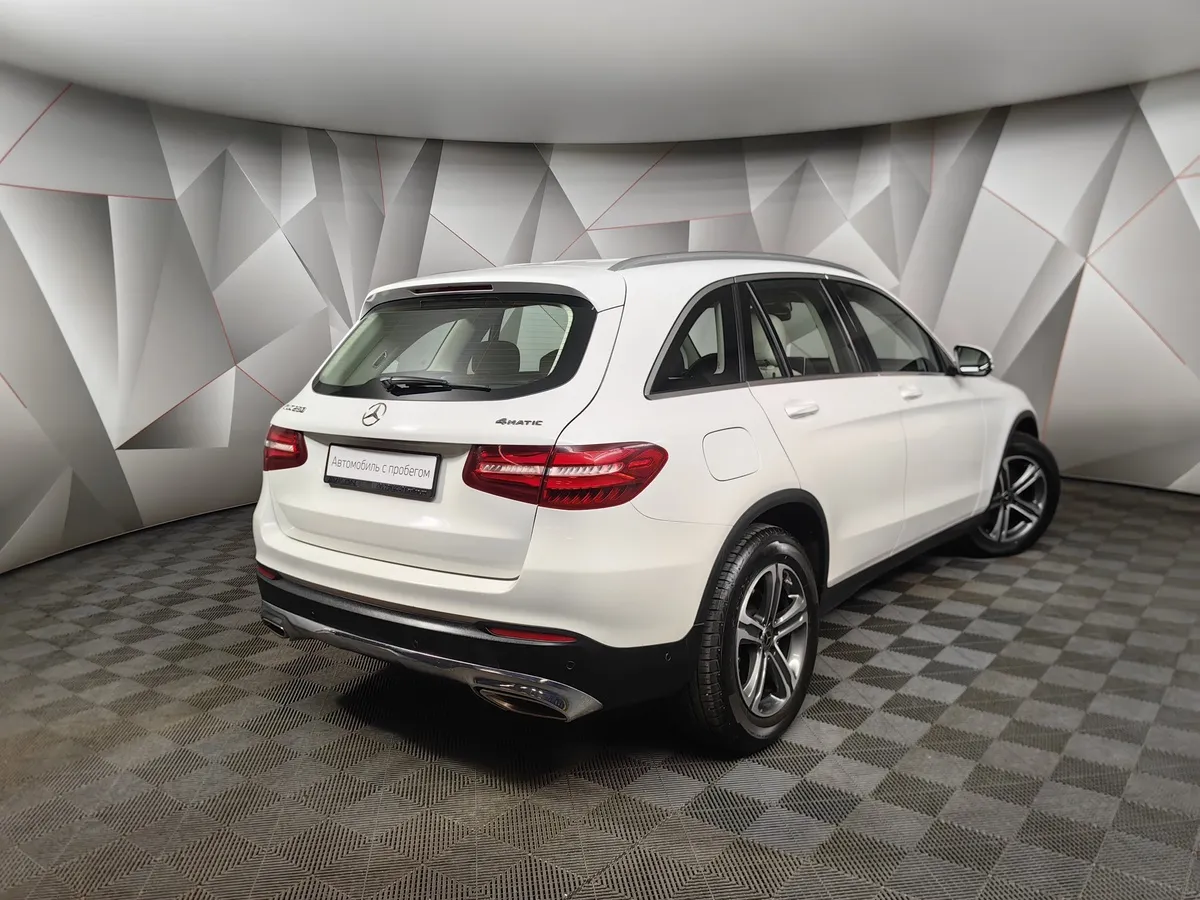 Mercedes-Benz GLC 250 9G-TRONIC 4MATIC (211 л.с.) Premium Белый в АВИЛОН. Слайд №2