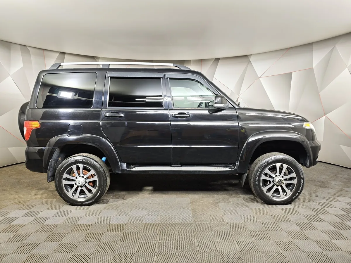 УАЗ Patriot 2.7 AT 4WD (150 л.с.) Оптимум Черный в АВИЛОН. Слайд №6