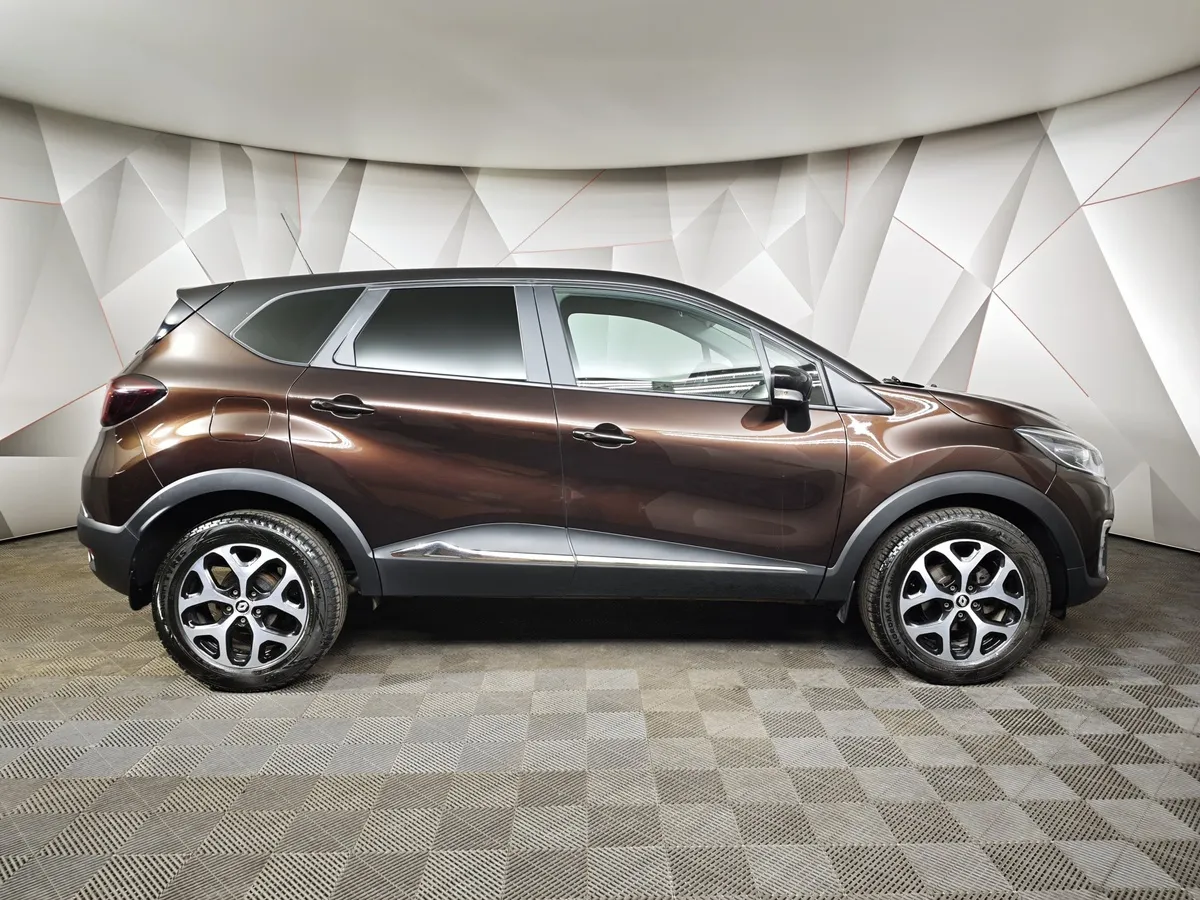 Renault Kaptur 1.6 MT (114 л.с.) Extreme Коричневый в АВИЛОН. Слайд №6
