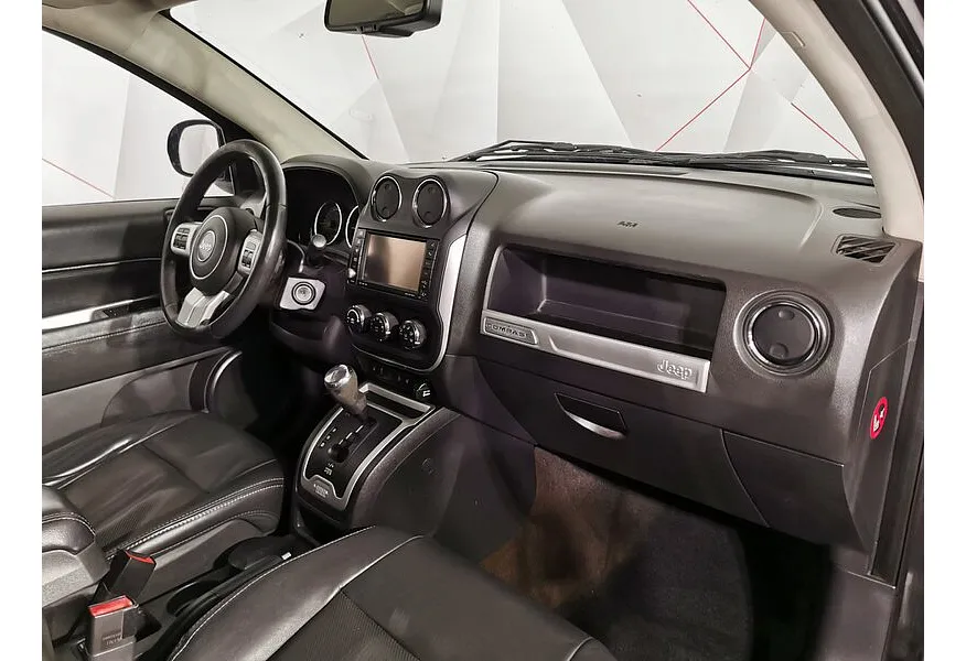 Jeep Compass 2.4 4x4 AT (150 л.с.) Limited Черный в АВИЛОН. Слайд №12