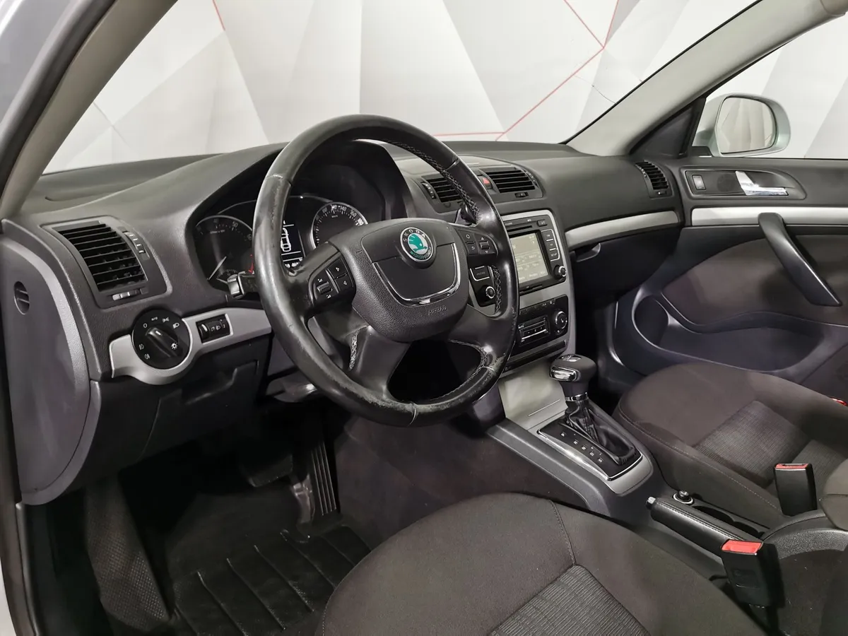 Skoda Octavia 1.8 TSI AT (152 л.с.) Elegance Серебристый в АВИЛОН. Слайд №18