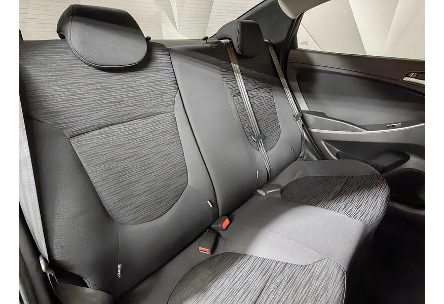 Hyundai Solaris 1.6 MT (123 л.с.) Comfort Синий в АВИЛОН. Слайд №17