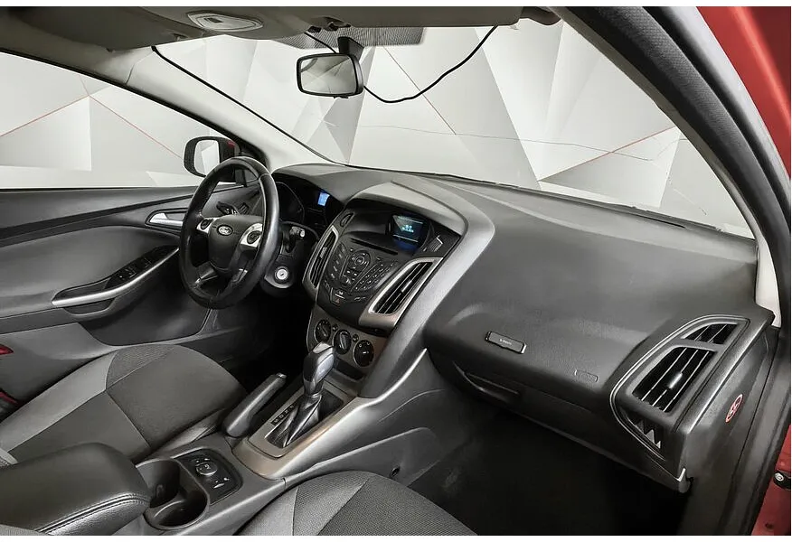 Ford Focus 1.6 Ti-VCT PowerShift (125 л.с.) Trend Красный в АВИЛОН. Слайд №13 Ford Focus 1.6 Ti-VCT PowerShift (125 л.с.) Trend Красный в АВИЛОН. Слайд №13