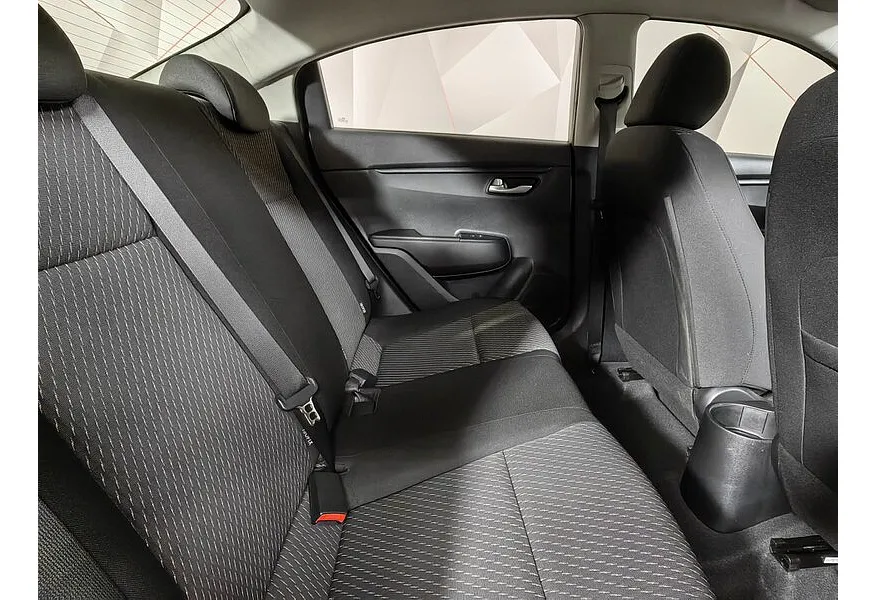 Kia Rio 1.6 AT (123 л.с.) Comfort Бежевый в АВИЛОН. Слайд №16