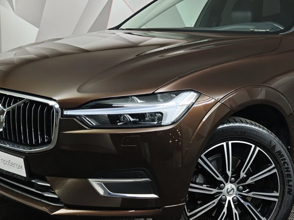Volvo XC60 2.0 T5 AT AWD (249 л.с.) Inscription Коричневый в АВИЛОН. Слайд №10