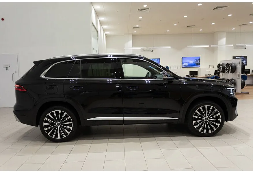 Geely Monjaro 2.0T 8AT 4WD (238 л.с.) Flagship Черный в АВИЛОН. Слайд №4