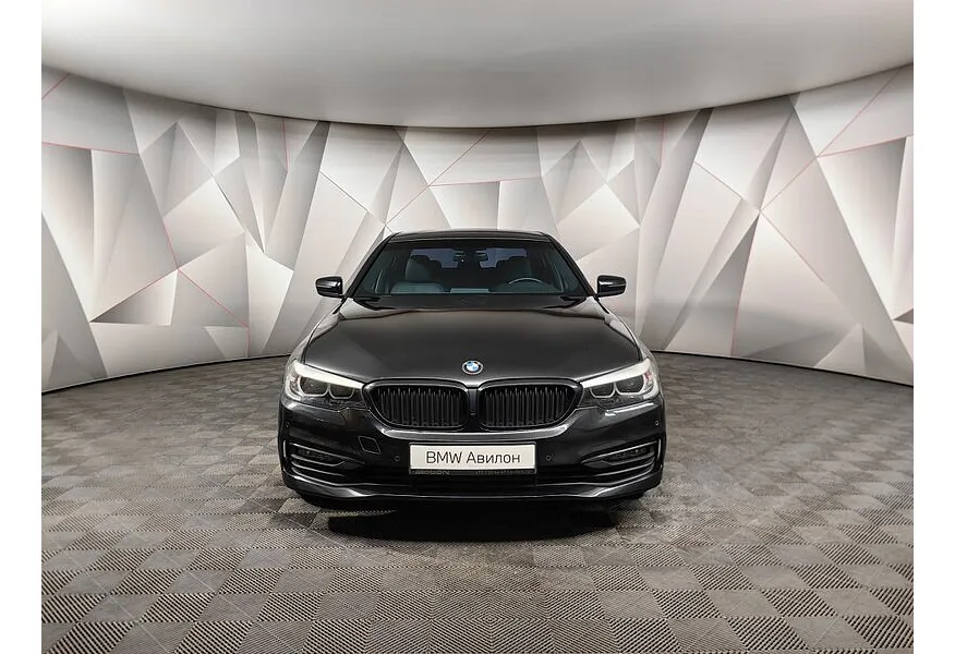 BMW 5 серия 520d xDrive Steptronic (190 л.с.) Base (Локальная сборка) Черный в АВИЛОН. Слайд №3