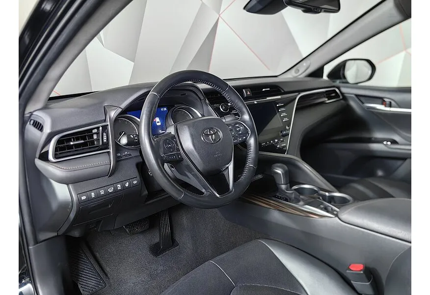 Toyota Camry 3.5 AT (249 л.с.) Черный в АВИЛОН. Слайд №16