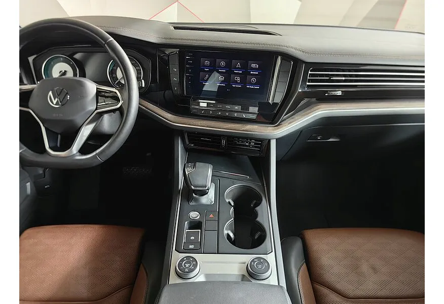 Volkswagen Touareg 3.0 V6 TDI Tiptronic 4Motion (249 л.с.) Respect Черный в АВИЛОН. Слайд №15