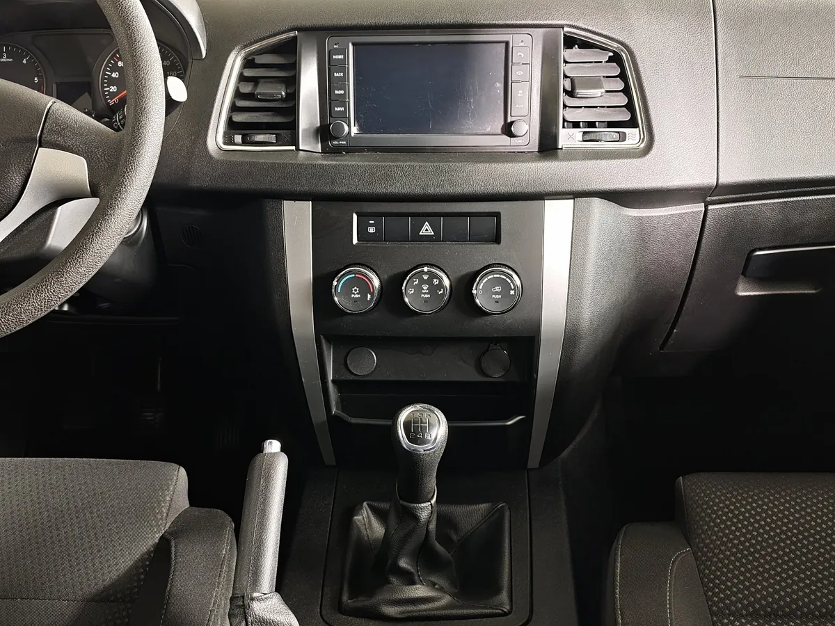 УАЗ Patriot 2.7 MT 4WD (150 л.с.) Максимум Белый в АВИЛОН. Слайд №15
