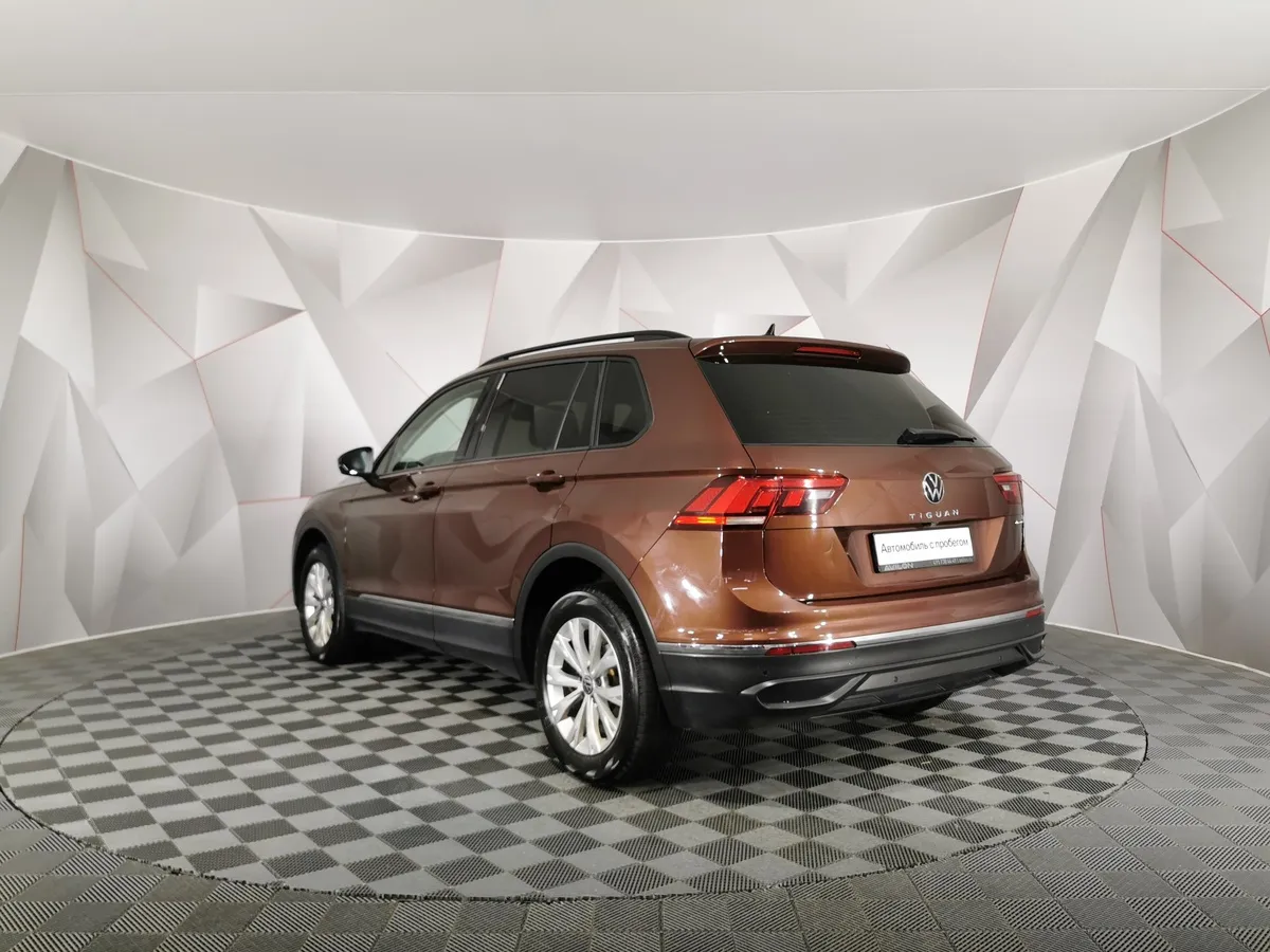Volkswagen Tiguan 2.0 TSI 4Motion AT (180 л.с.) Status Коричневый в АВИЛОН. Слайд №4