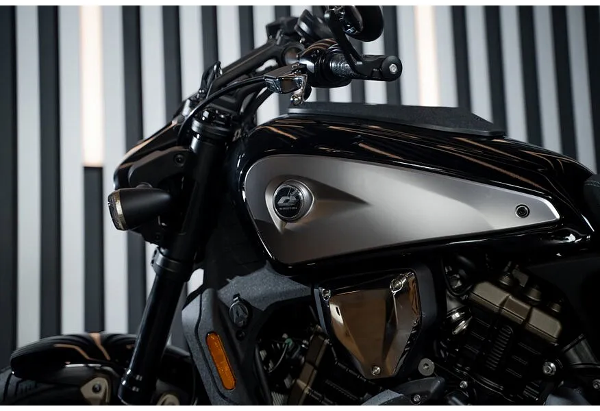 QJMOTOR SRV 600V 561 см³ (68 л.с.) (68) 561 Черный в АВИЛОН. Слайд №8