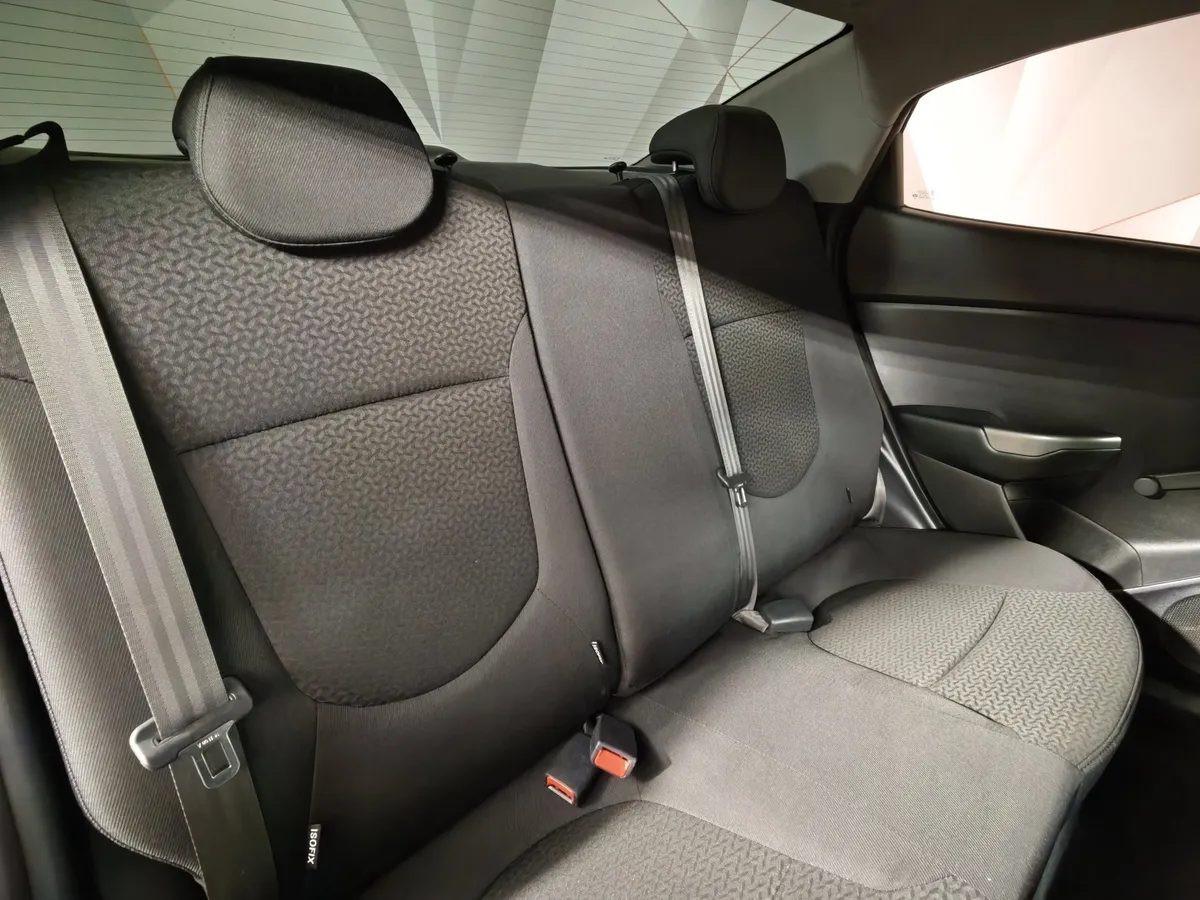 Kia Rio 1.4 MT (107 л.с.) Comfort Серый в АВИЛОН. Слайд №17