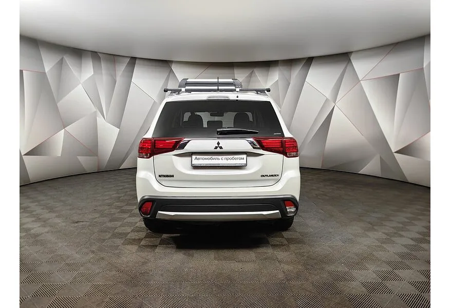 Mitsubishi Outlander 2.0 MIVEC CVT 4WD (146 л.с.) Invite Белый в АВИЛОН. Слайд №8
