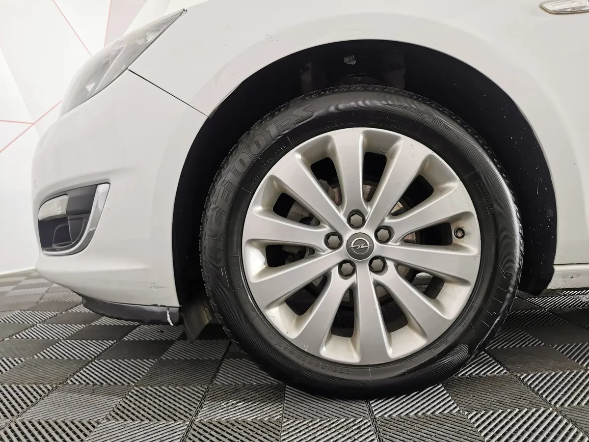 Opel Astra 1.6 AT (115 л.с.) Белый в АВИЛОН. Слайд №9