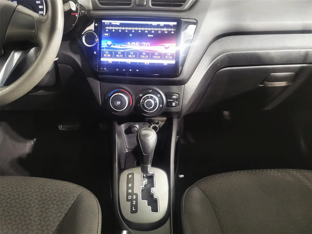 Kia Rio 1.4 AT (107 л.с.) Серый в АВИЛОН. Слайд №14