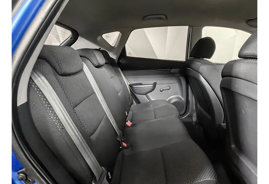 Hyundai i30 1.6 AT (126 л.с.) Синий в АВИЛОН. Слайд №15