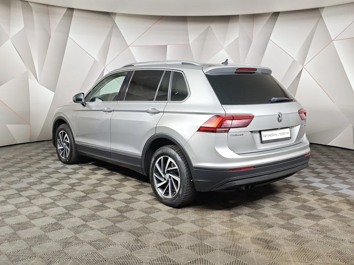 Volkswagen Tiguan 1.4 TSI 4Motion DSG (150 л.с.) Comfortline Серебристый в АВИЛОН. Слайд №4