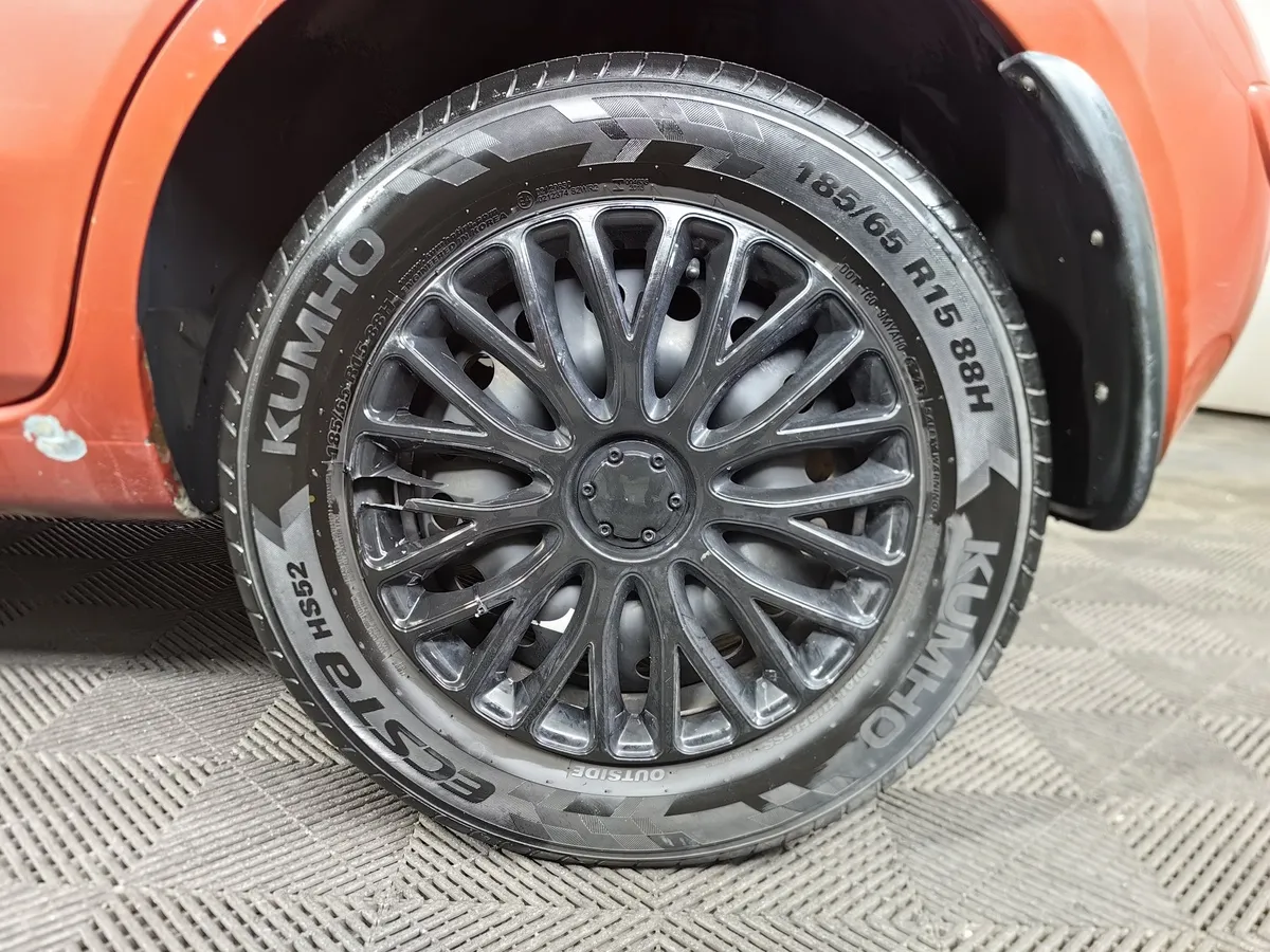 Nissan Note 1.6 AT (110 л.с.) Оранжевый в АВИЛОН. Слайд №9