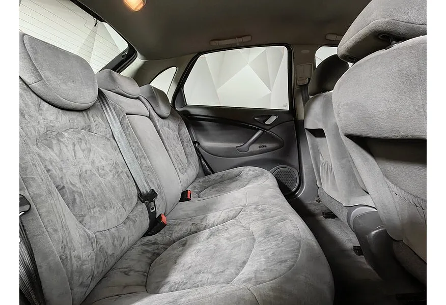 Citroen C5 2.0 AT (140 л.с.) Черный в АВИЛОН. Слайд №15