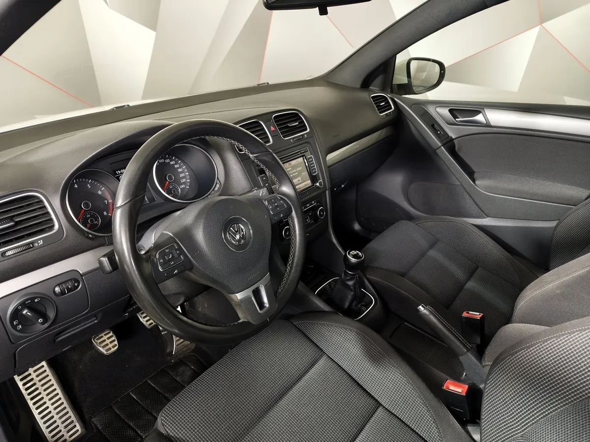 Volkswagen Golf 1.4 TSI MT (122 л.с.) Highline Белый в АВИЛОН. Слайд №18