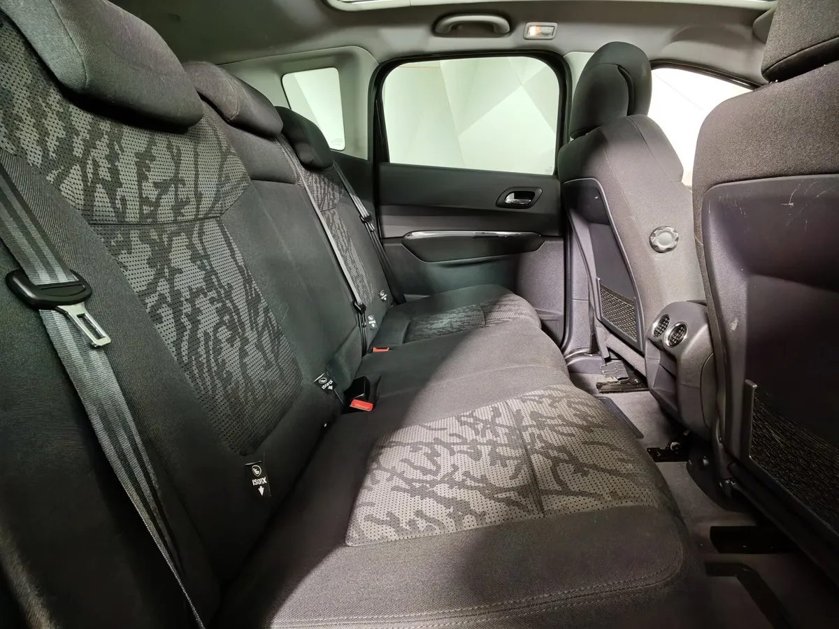 Peugeot 3008 1.6 THP AT (150 л.с.) Черный в АВИЛОН. Слайд №15