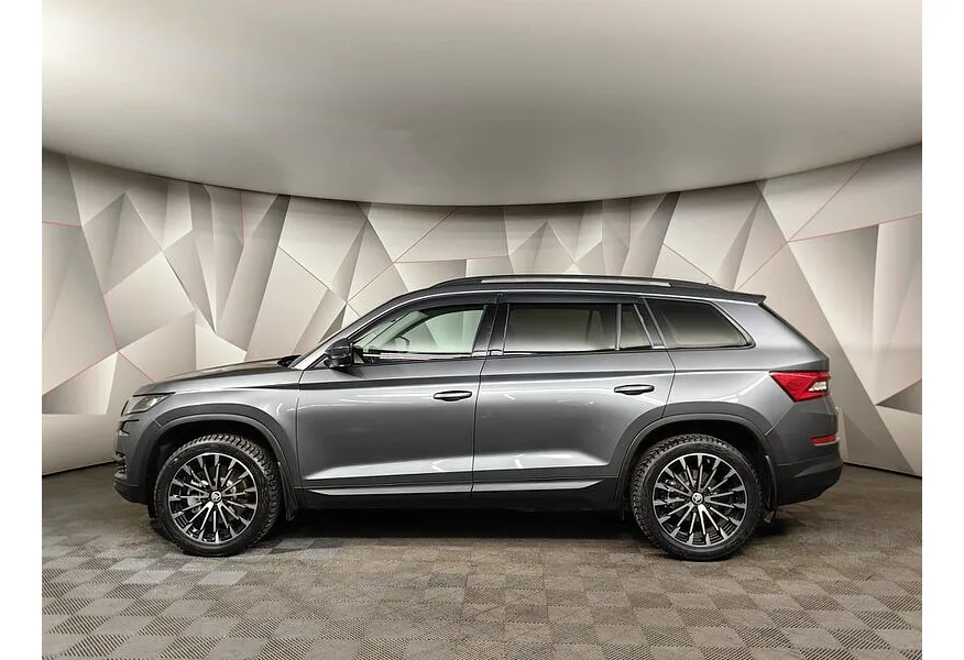 Skoda Kodiaq 2.0 TSI DSG 4X4 (180 л.с.) Серый в АВИЛОН. Слайд №5