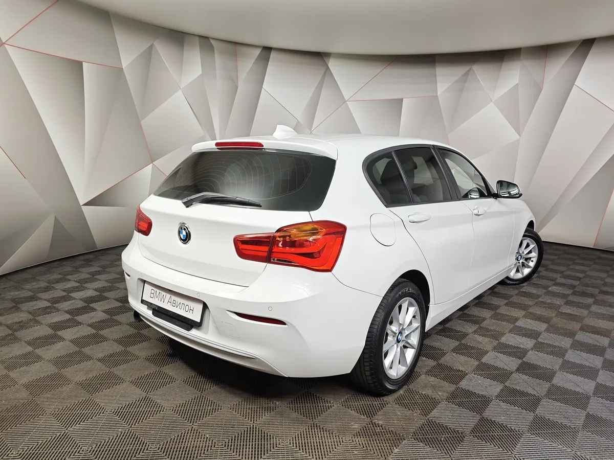 BMW 1 серия 118i AT (136 л.с.) Белый в АВИЛОН. Слайд №2