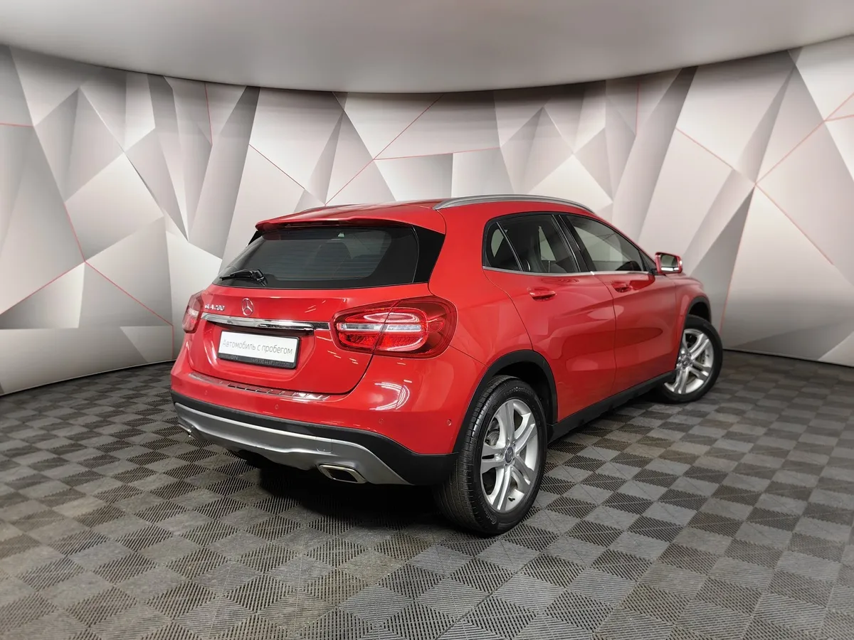 Mercedes-Benz GLA 200 7G-DCT (150 л.с.) Особая серия Красный в АВИЛОН. Слайд №2