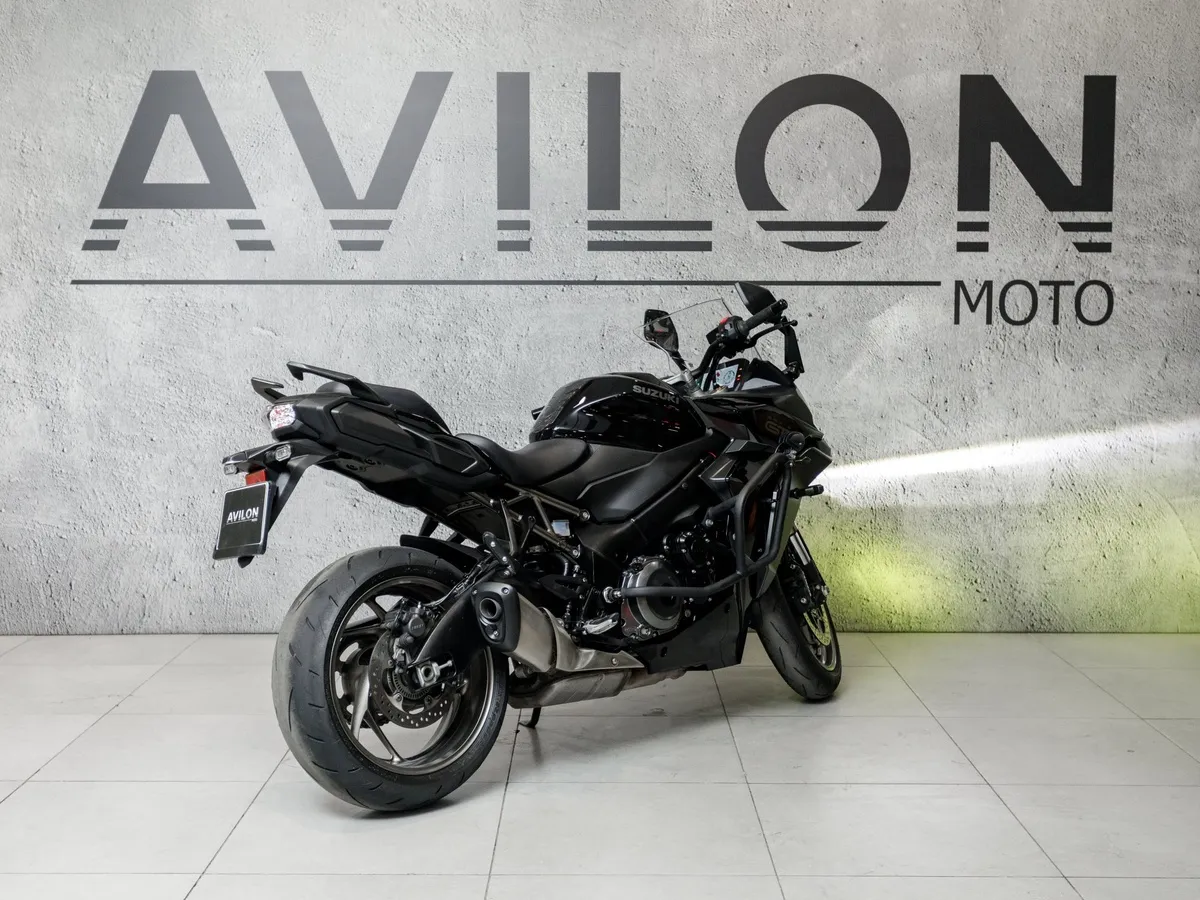 Suzuki GSX-S1000 999 см³ (152 л.с.) (150) 999 Черный в АВИЛОН. Слайд №4