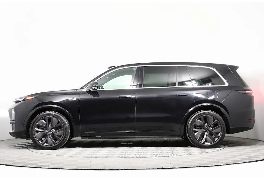 Li Auto L9 1.5 AT 4WD (449 л.с.) Ultra Черный в АВИЛОН. Слайд №2