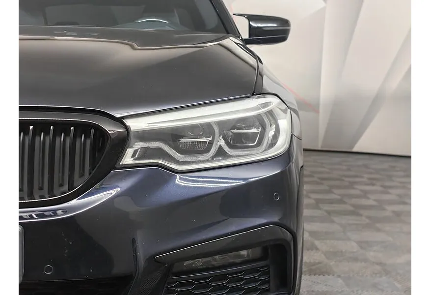 BMW 5 серия 530d xDrive Steptronic (249 л.с.) M Sport Pro Черный в АВИЛОН. Слайд №8