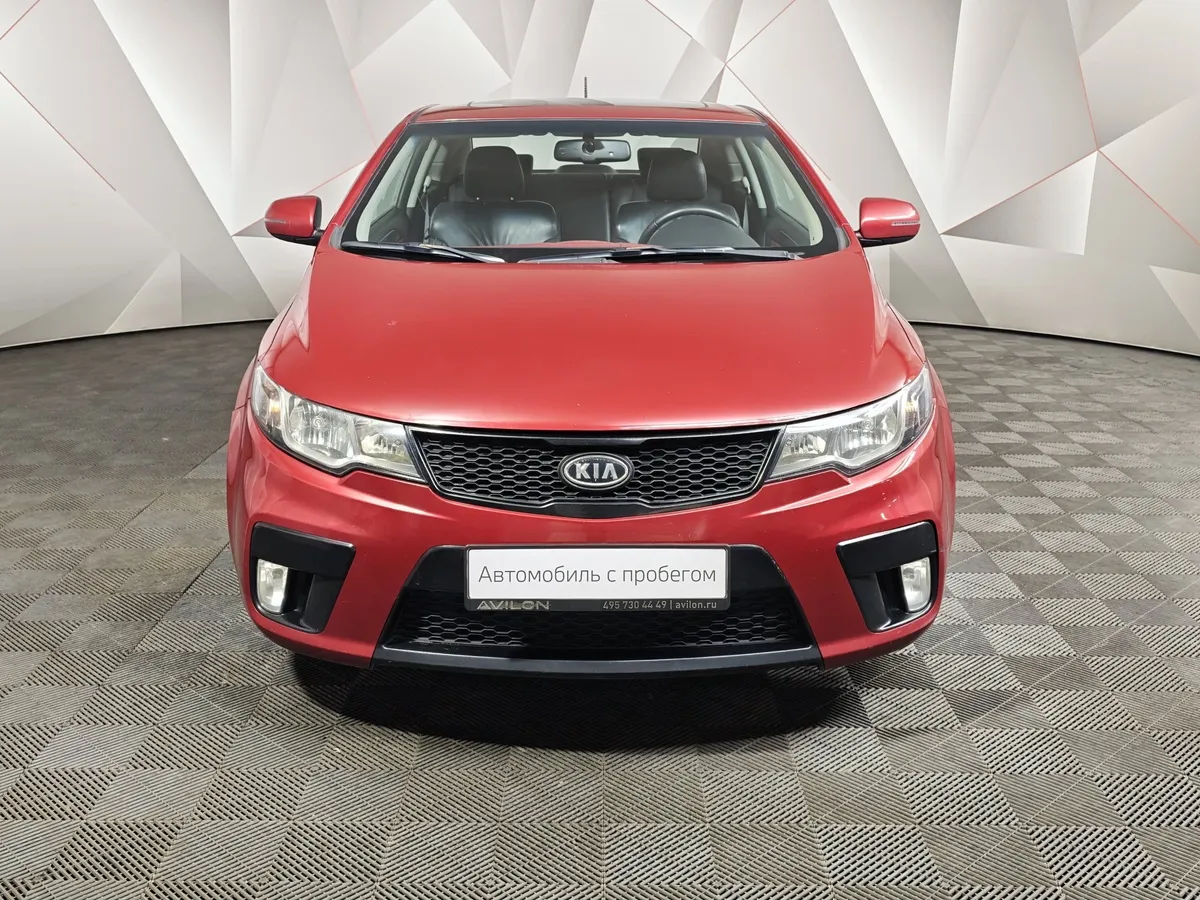 Kia Cerato 2.0 AT (150 л.с.) Luxe Красный в АВИЛОН. Слайд №6